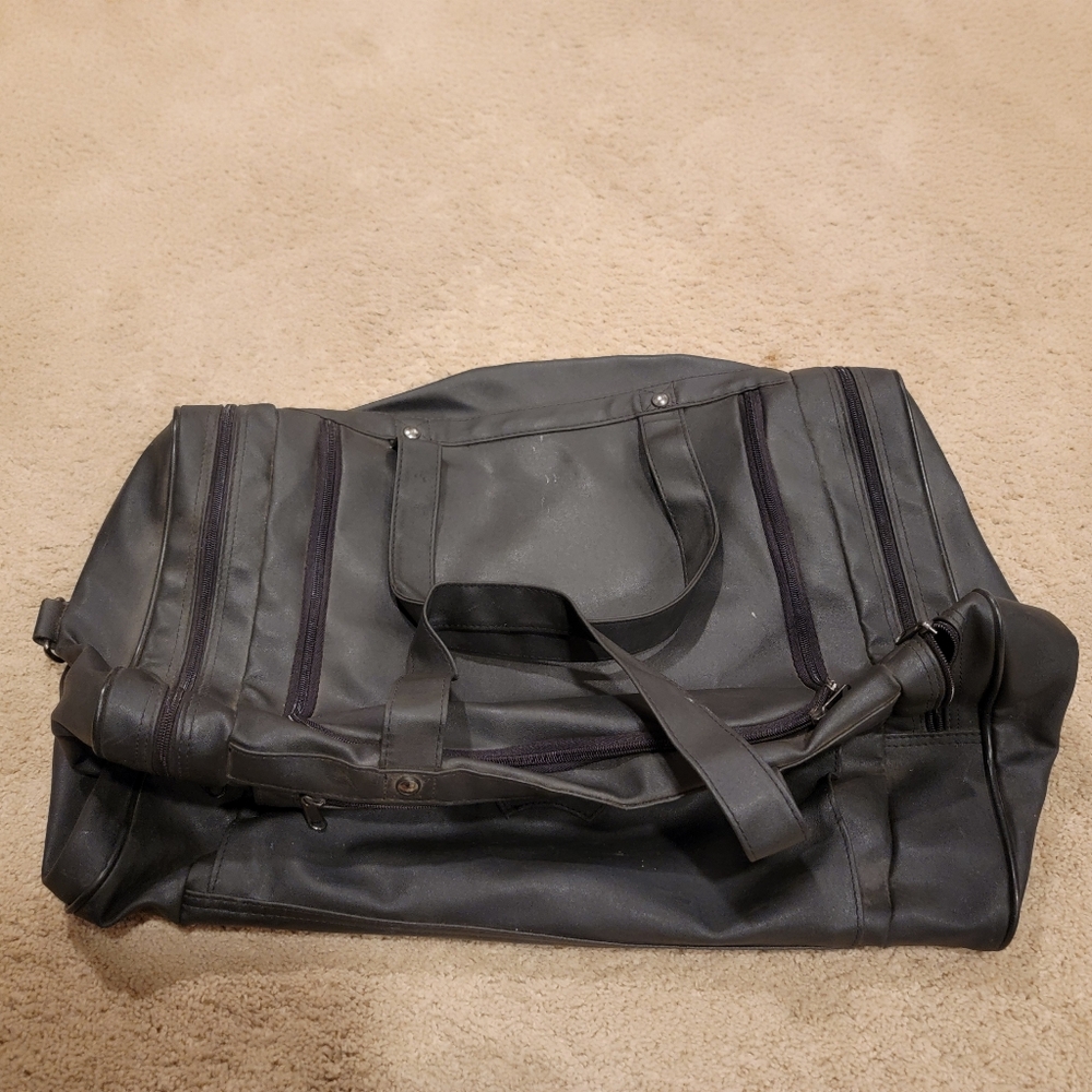 American Tourister Large Vintage Leathet Duffle Bag